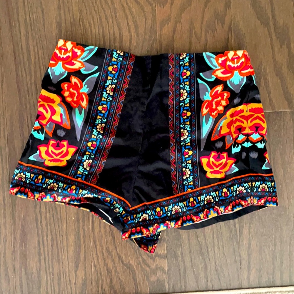 Floral high waisted mini shorts